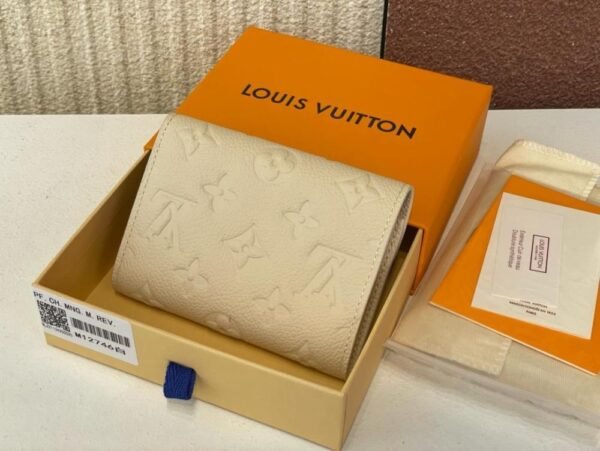Louis Vuitton Wallet - Image 3
