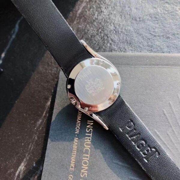 Piaget - Image 2
