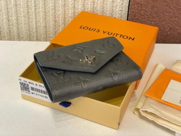 Louis Vuitton Wallet - Image 3