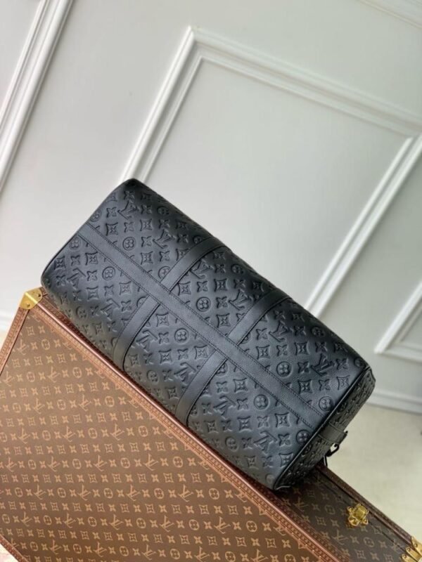 Louis Vuitton travel bag - Image 2